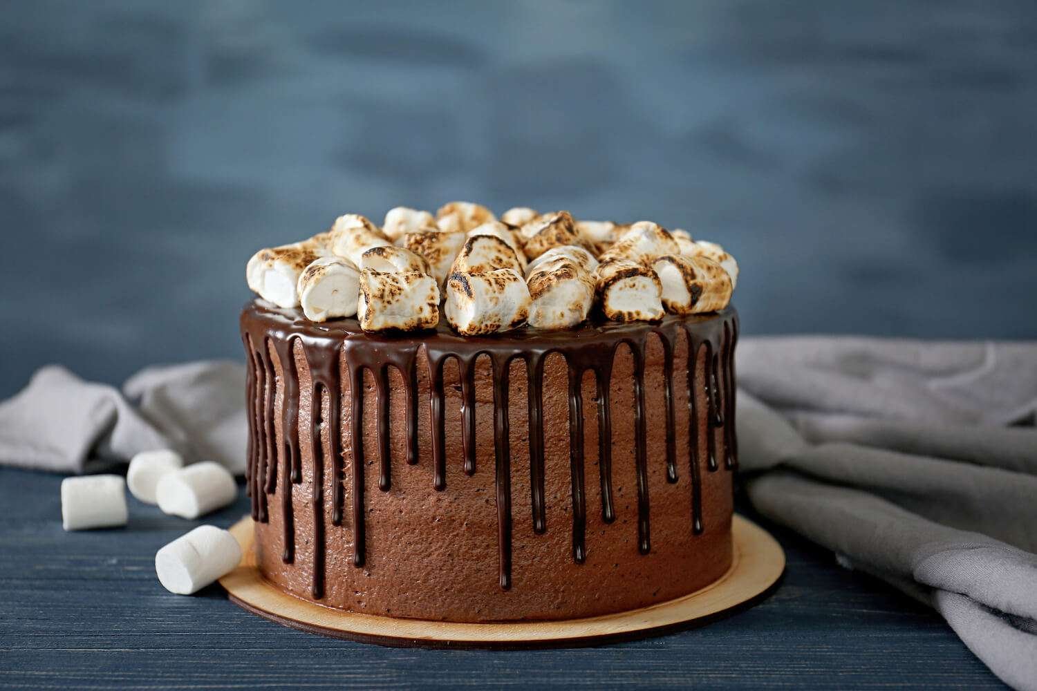 Creative Chocolate Cake Decorating Ideas / Bake Batter & Beyond