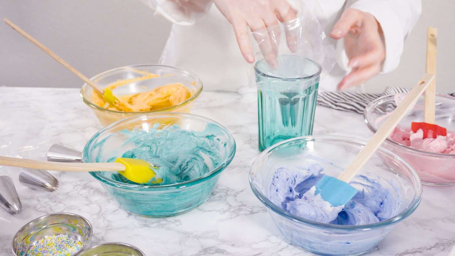 Exploring Different Types of Buttercream for Perfect Cake Decorating / Bake Batter & Beyond