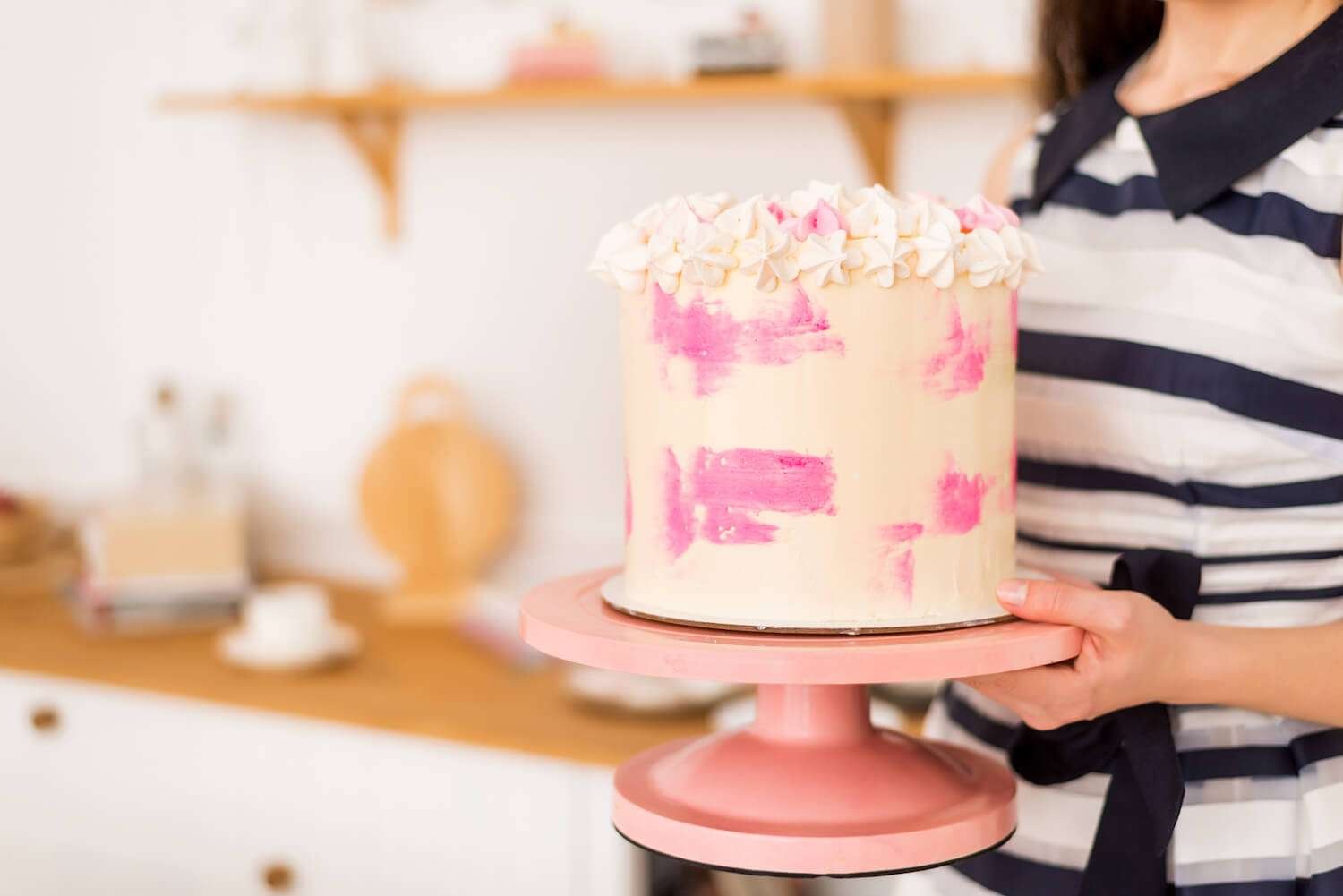 Simple Cake Decorating Ideas / Bake Batter & Beyond