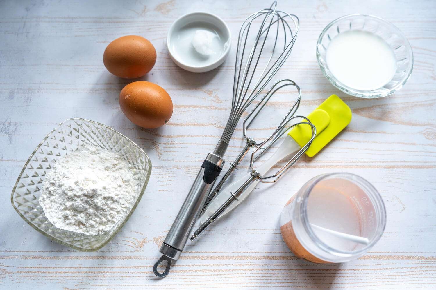 Essential Cake Baking Equipment: A Complete Guide / Bake Batter & Beyond