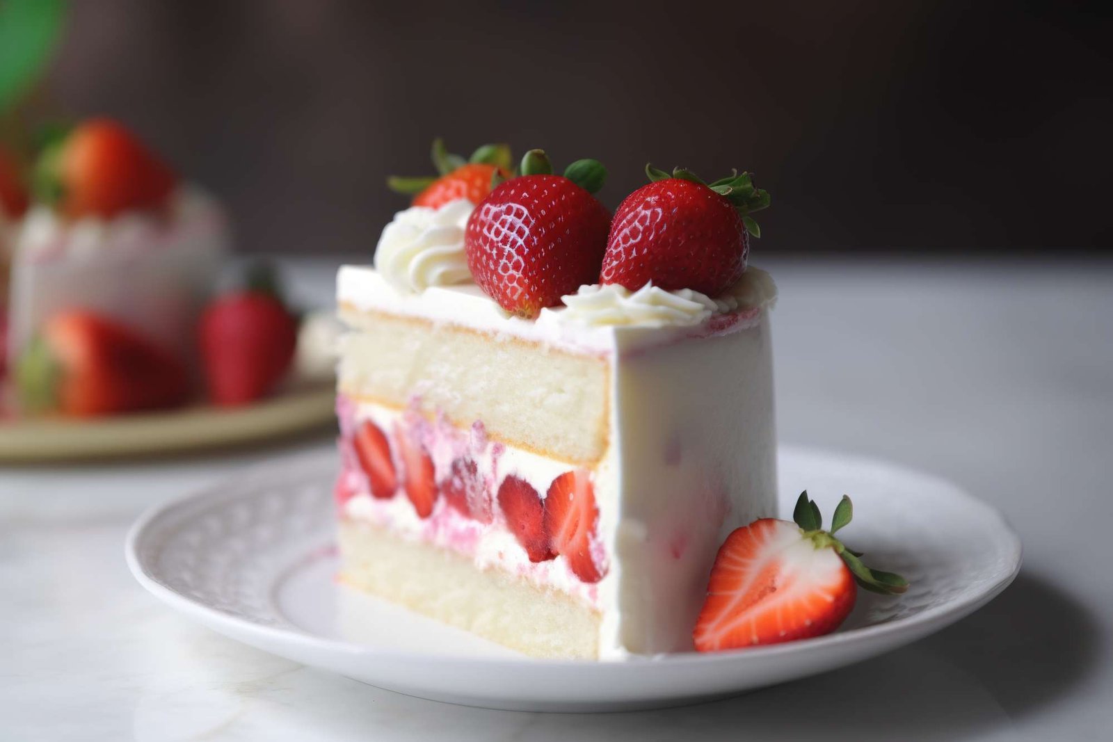 decorating-with-strawberries-2