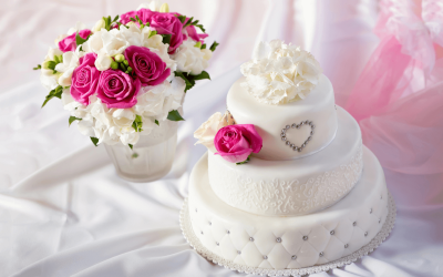 The Best Flowers for Cake Decorating