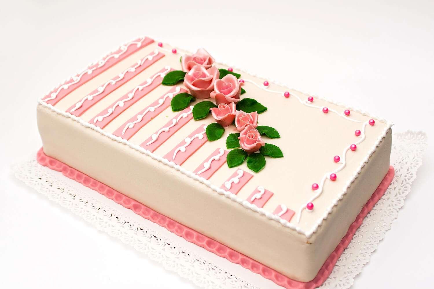 10 Sheet Cake Decorating Ideas for Your Next Celebration / Bake Batter & Beyond