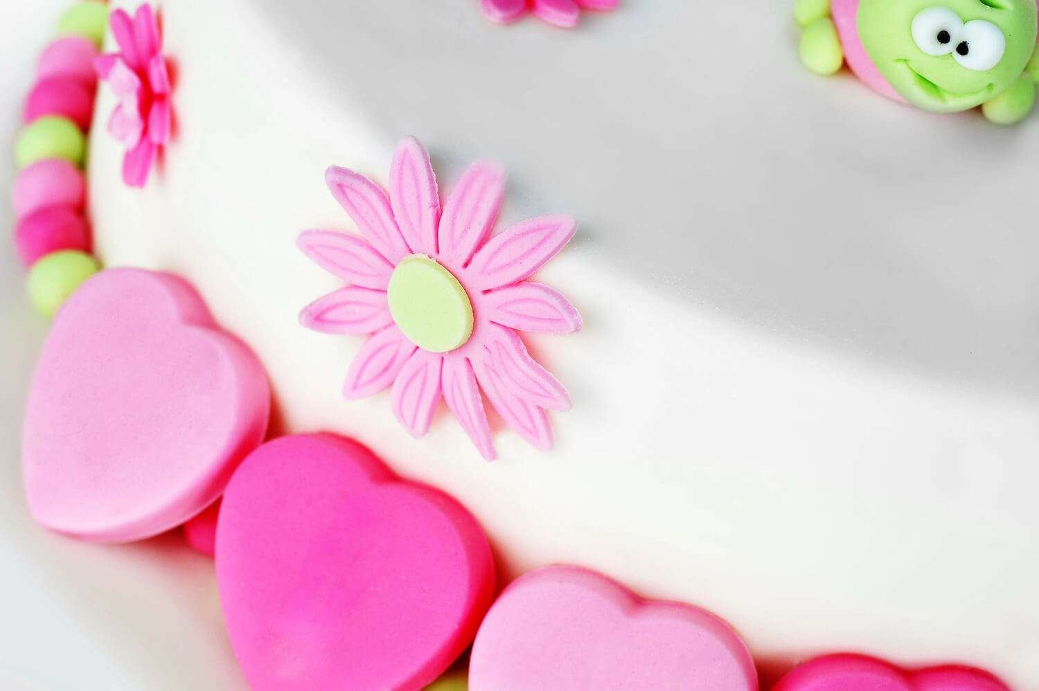 10 Sheet Cake Decorating Ideas for Your Next Celebration / Bake Batter & Beyond
