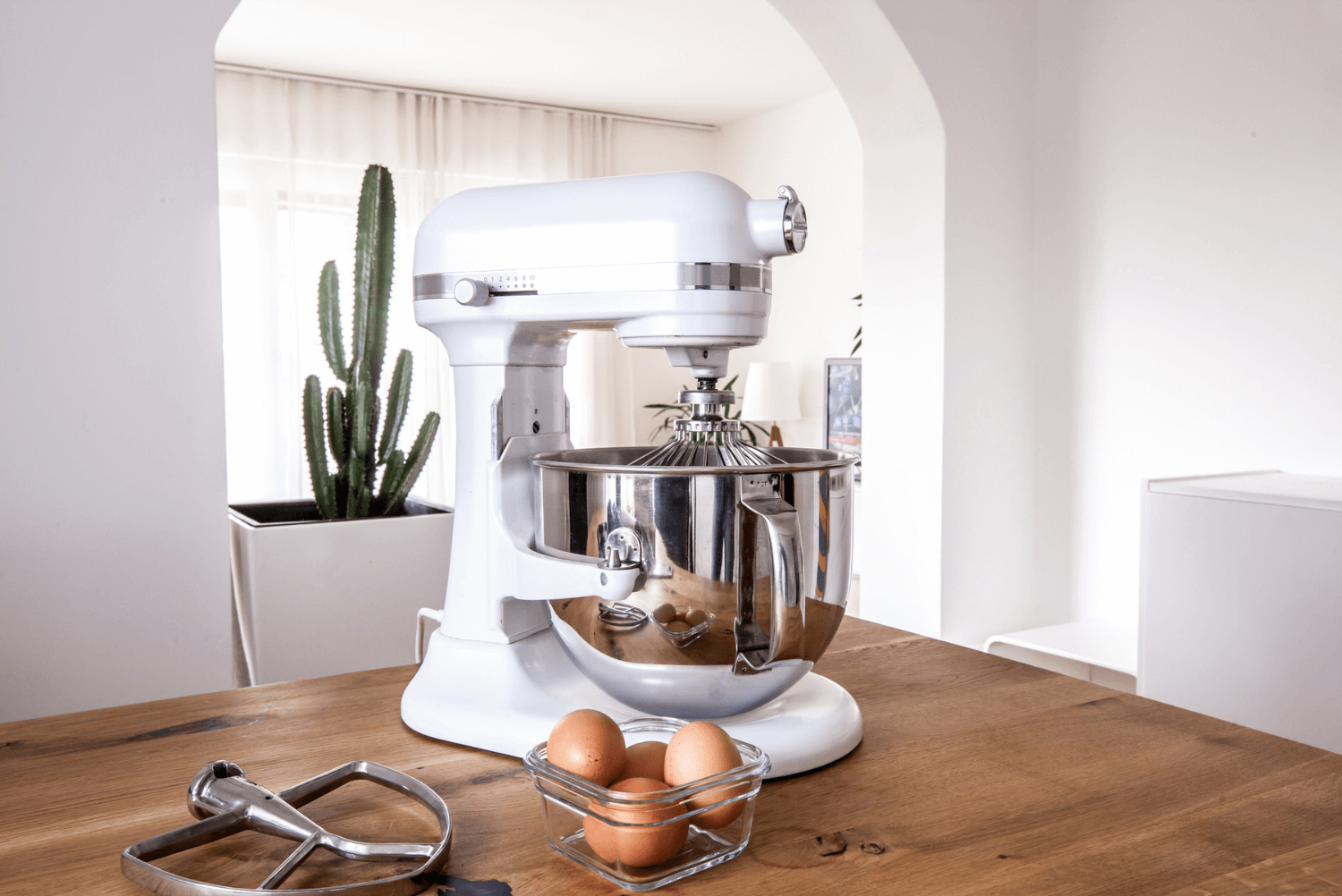 The Ultimate Guide to Stand Mixers for Baking: Elevate Your Kitchen Game in 2024! | Bake Batter and Beyond