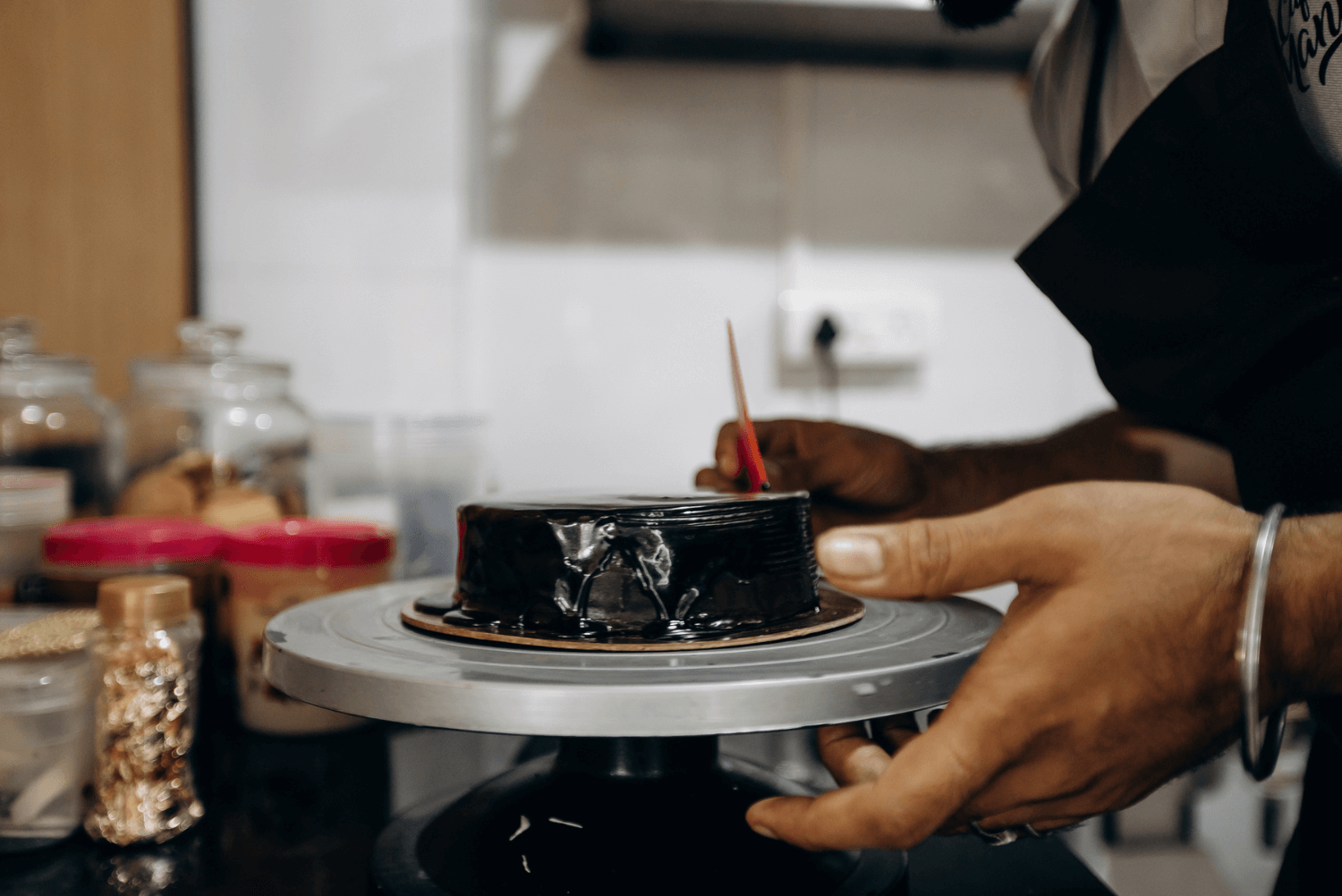 Top 10 Best Cake Decorating Tools for Stunning Creations | Bake Batter and Beyond