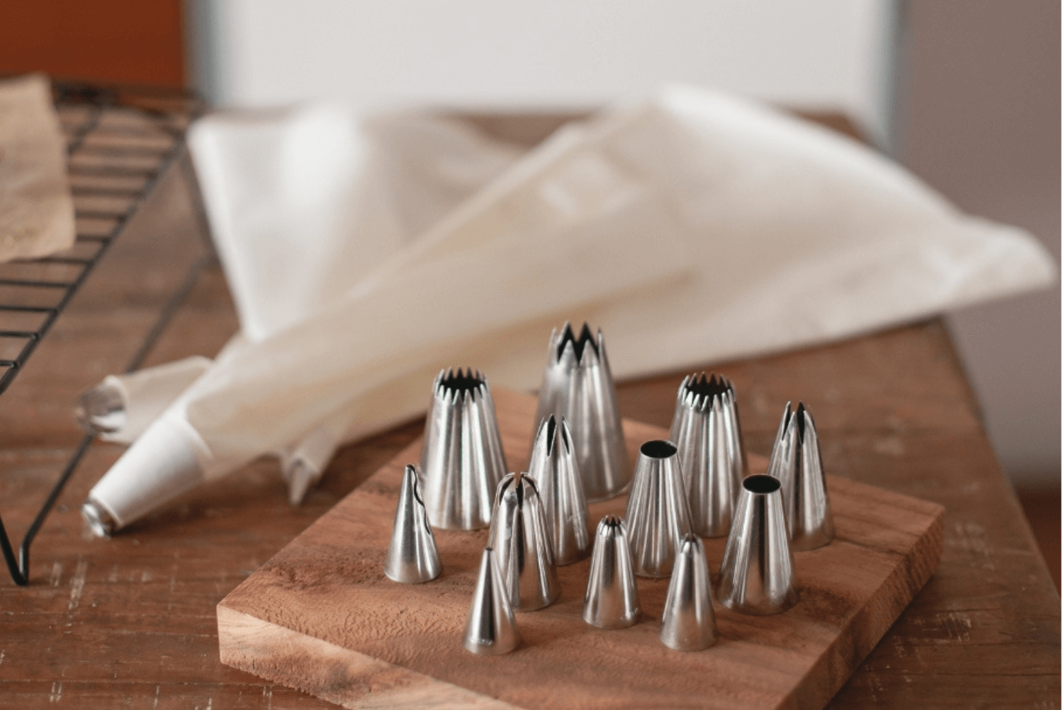 10 Best Piping Tips for Creating Stunning Professional-Looking Cakes in 2024 | Bake Batter and Beyond