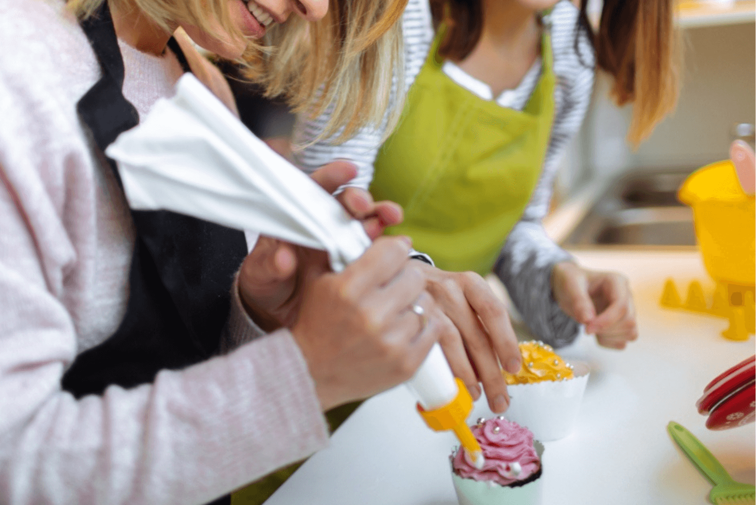 10 Best Piping Tips for Creating Stunning Professional-Looking Cakes in 2024 | Bake Batter and Beyond