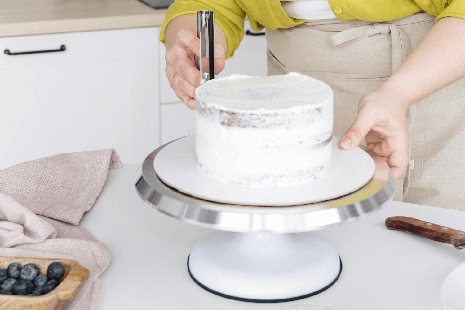 The Best Cake Turntables for Perfect Decorating in 2024: A Baker's Guide | Bake Batter and Beyond
