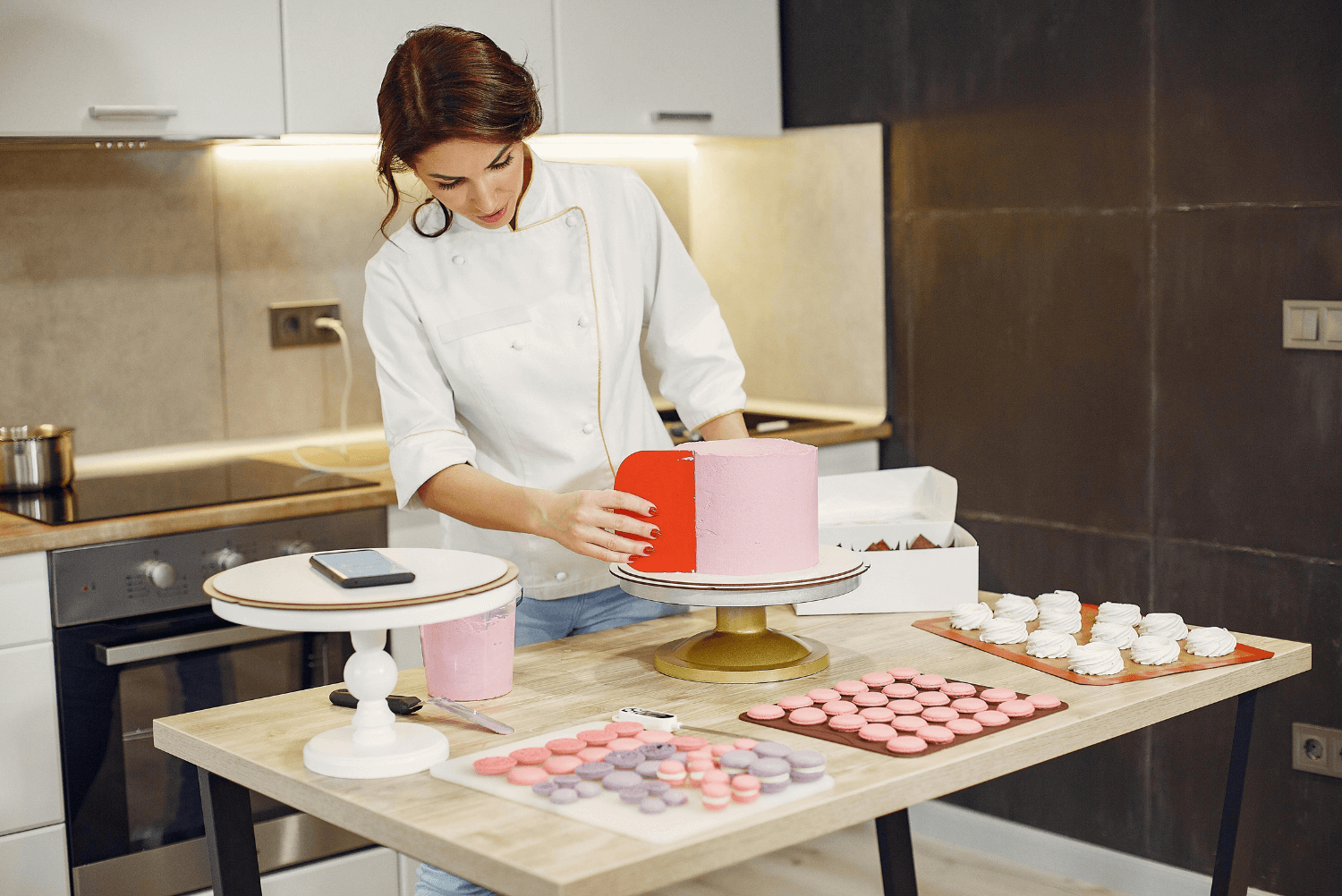 The Best Cake Turntables for Perfect Decorating in 2024: A Baker's Guide | Bake Batter and Beyond