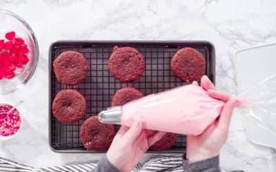 The Ultimate Guide to Piping Bags for Cake Decorating: Elevate Your Baking Game in 2025