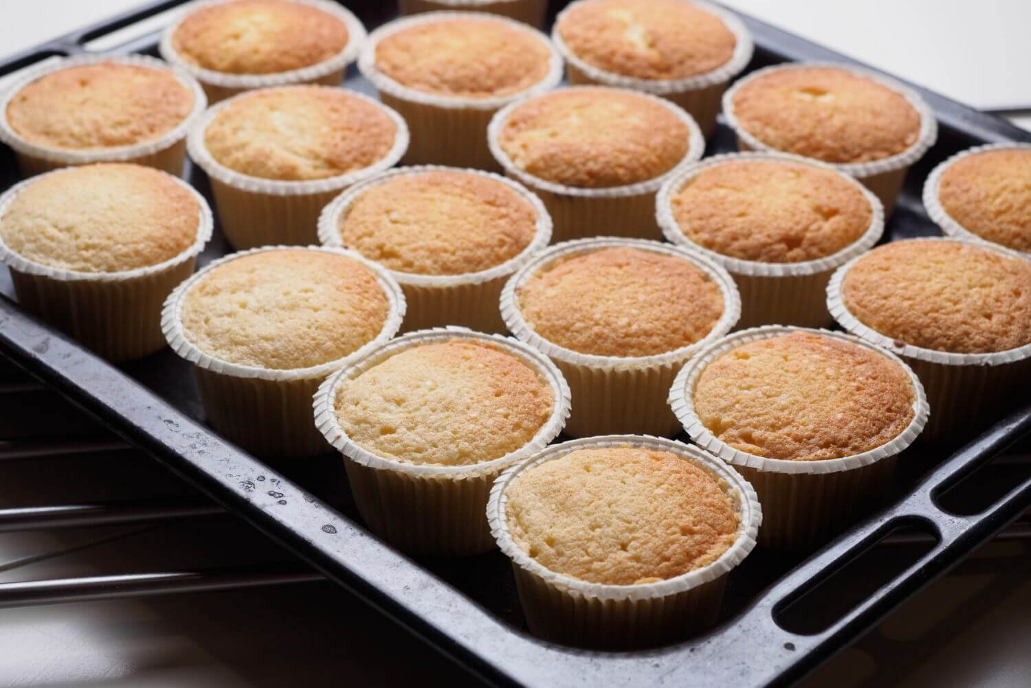 Preventing Sinking Cupcakes: Tips for Perfectly Baked Treats | Bake Batter and Beyond