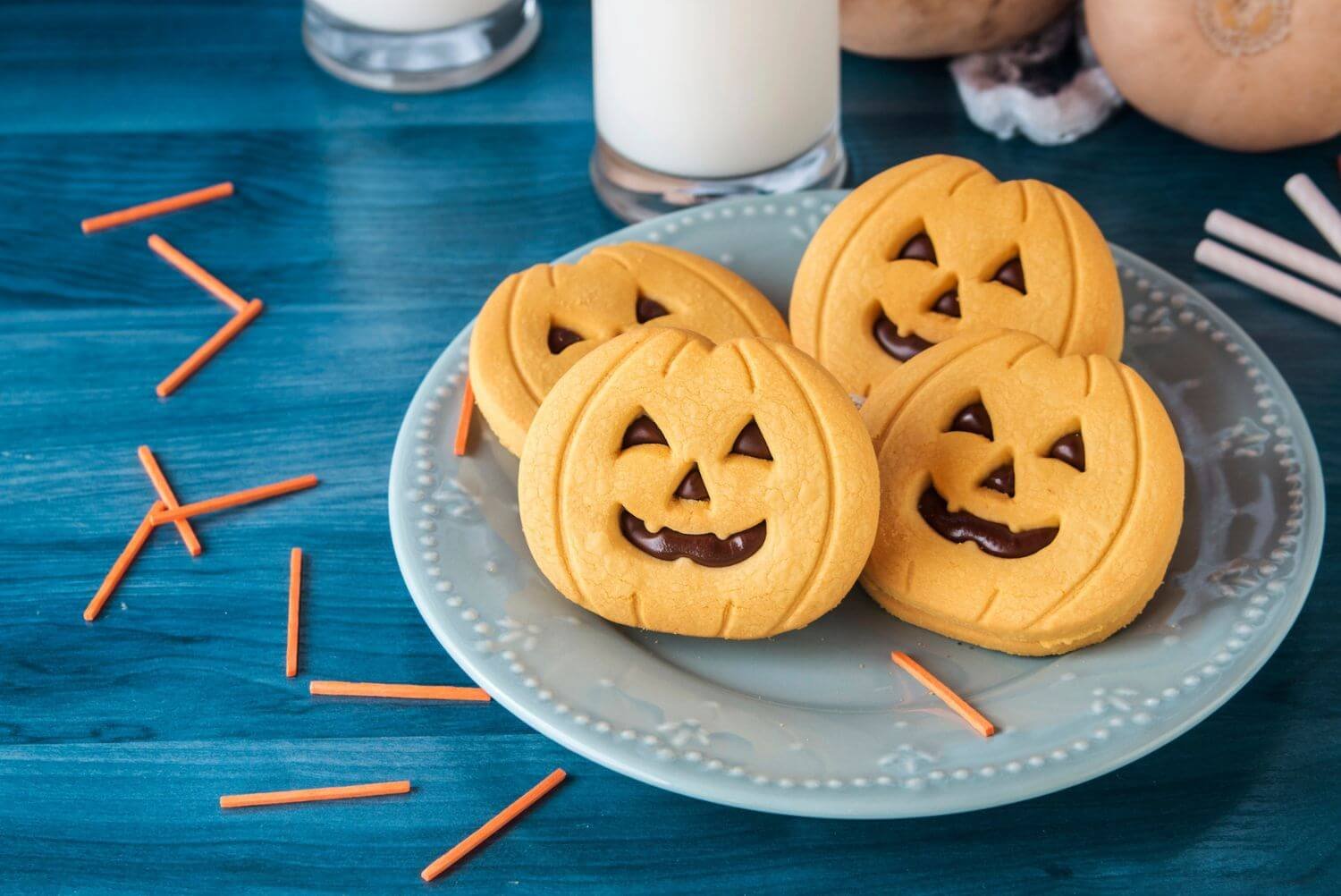 Spooktacular Halloween Baked Goods: 8 Must-Have Tools for Creepy Treats in 2024 | Bake Batter and Beyond
